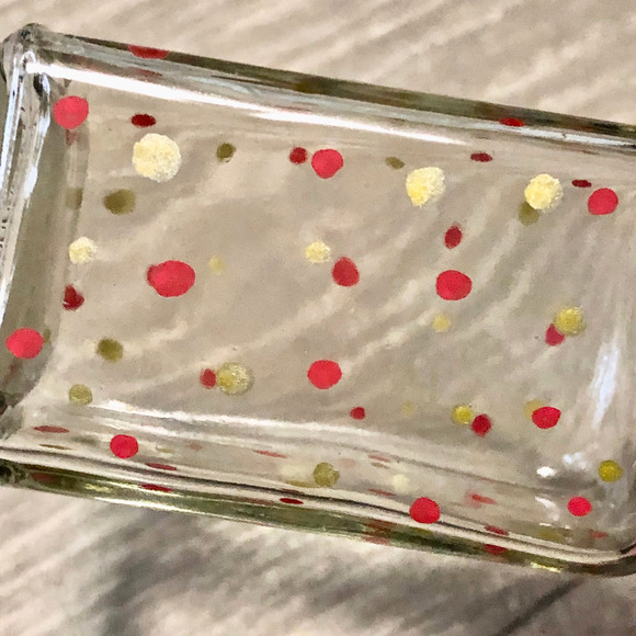 Novelty salt and pepper shakers red and gold dots all over handmade - Picture 2 of 5